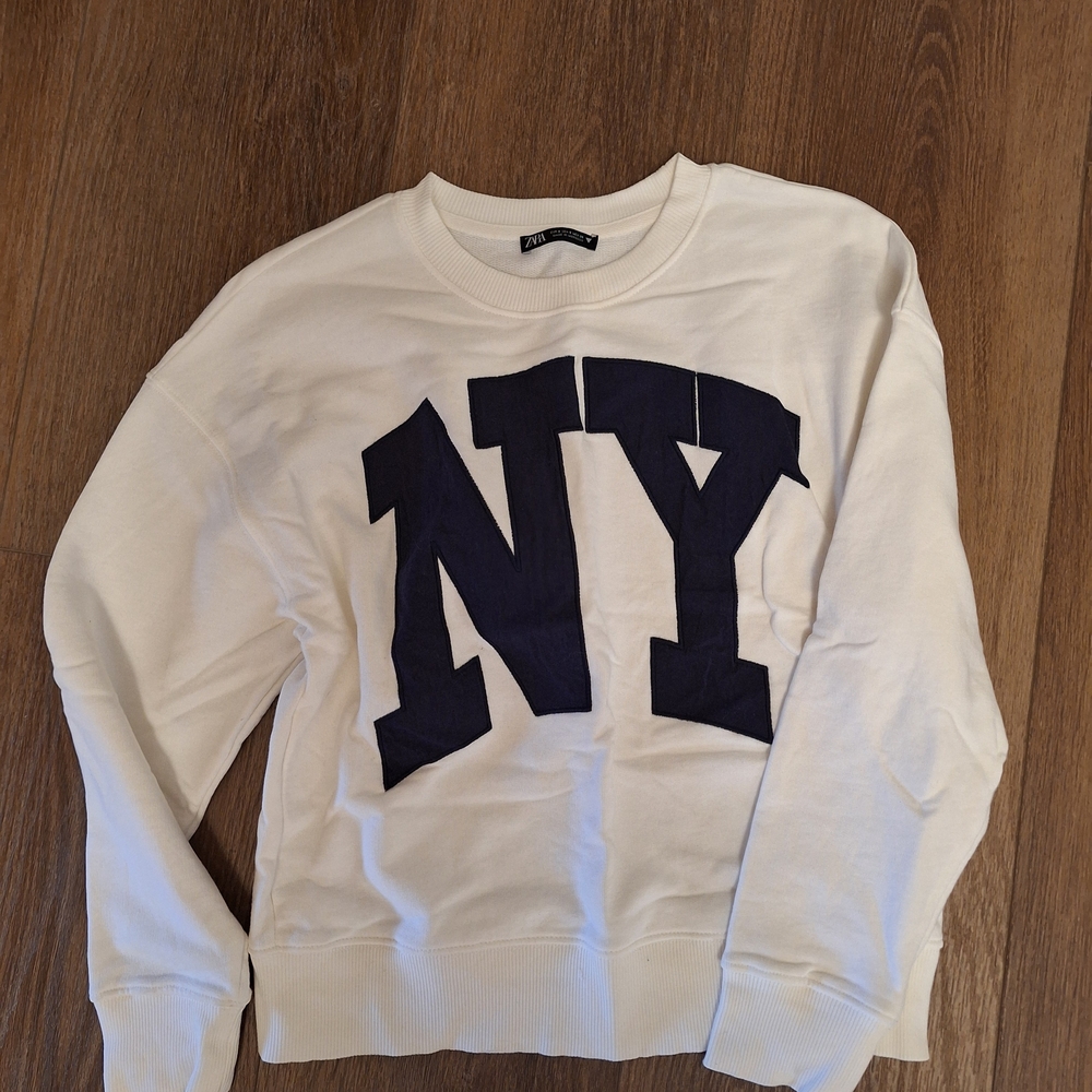 Zara White and Black NY Graphic Sweater